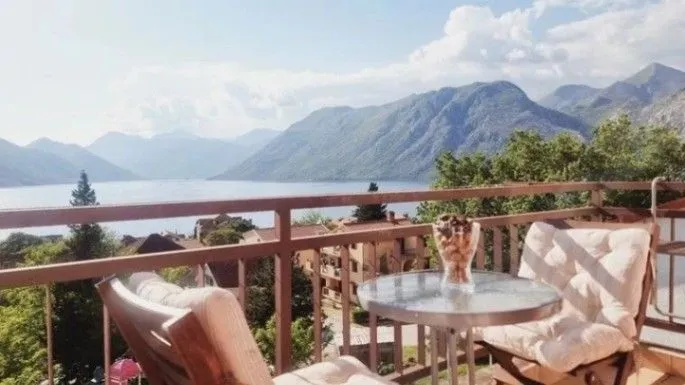 Prodaja, jednosoban stan, 49m², Dobrota, Kotor