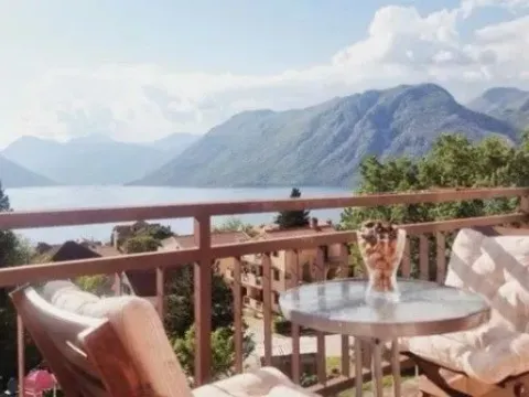 Sale, one bedroom apartment, 49m², Dobrota, Kotor