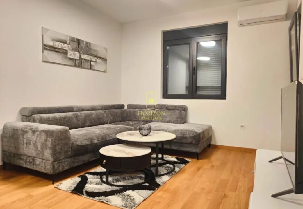 Izdavanje, dvosoban stan, 53m², New City, Podgorica
