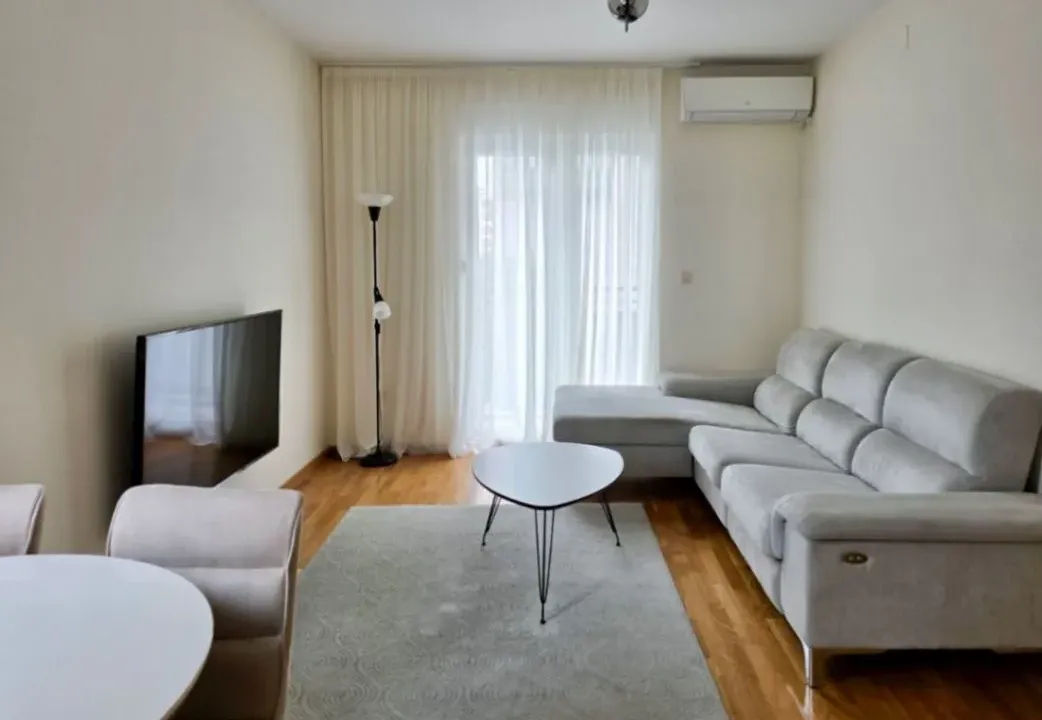 Izdavanje, dvosoban stan, 53m², Zabjelo, Podgorica