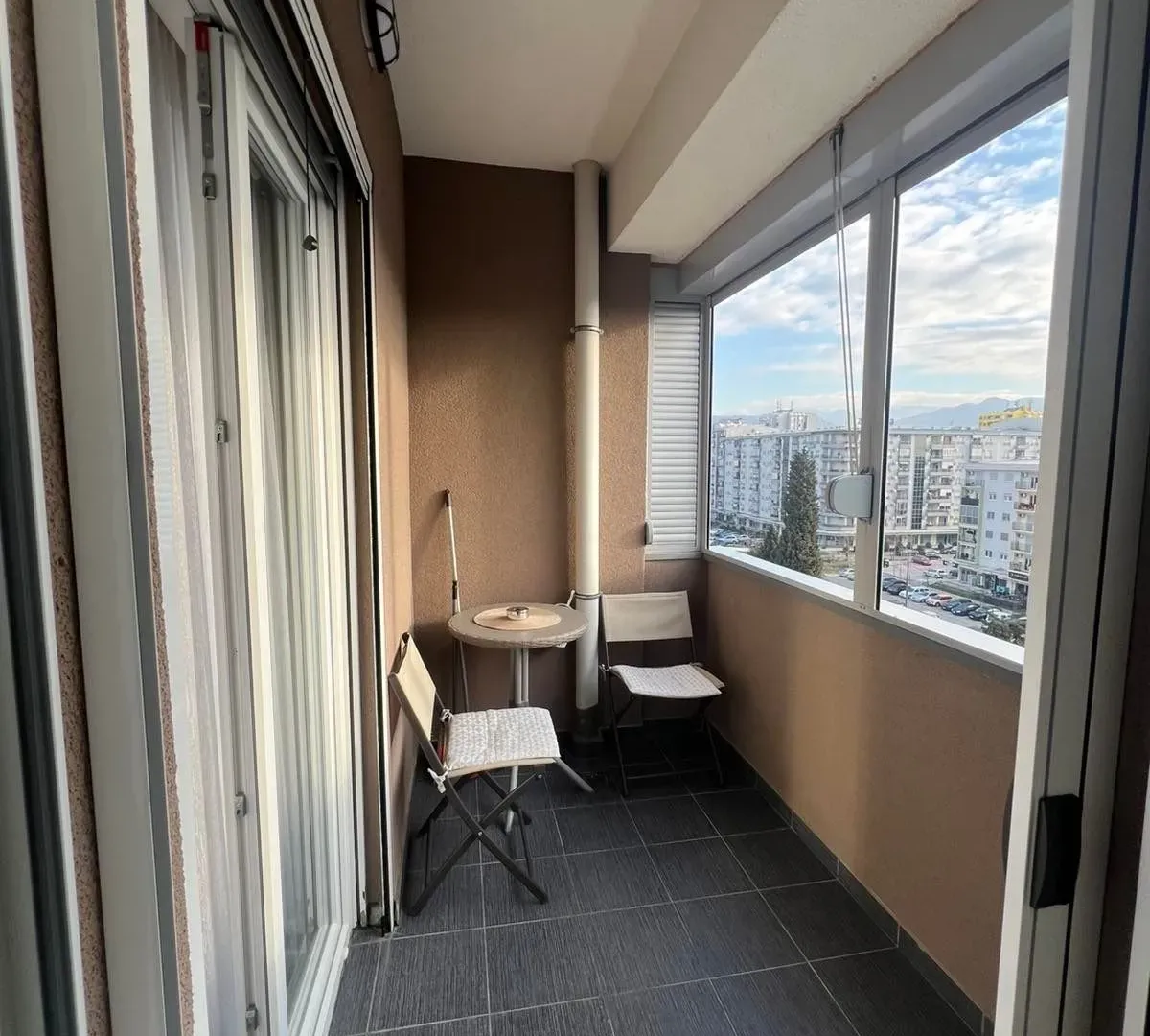 Rent, one bedroom apartment, 43m², Pobrežje, Podgorica