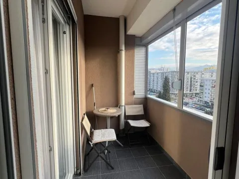 Rent, one bedroom apartment, 43m², Pobrežje, Podgorica - image 10