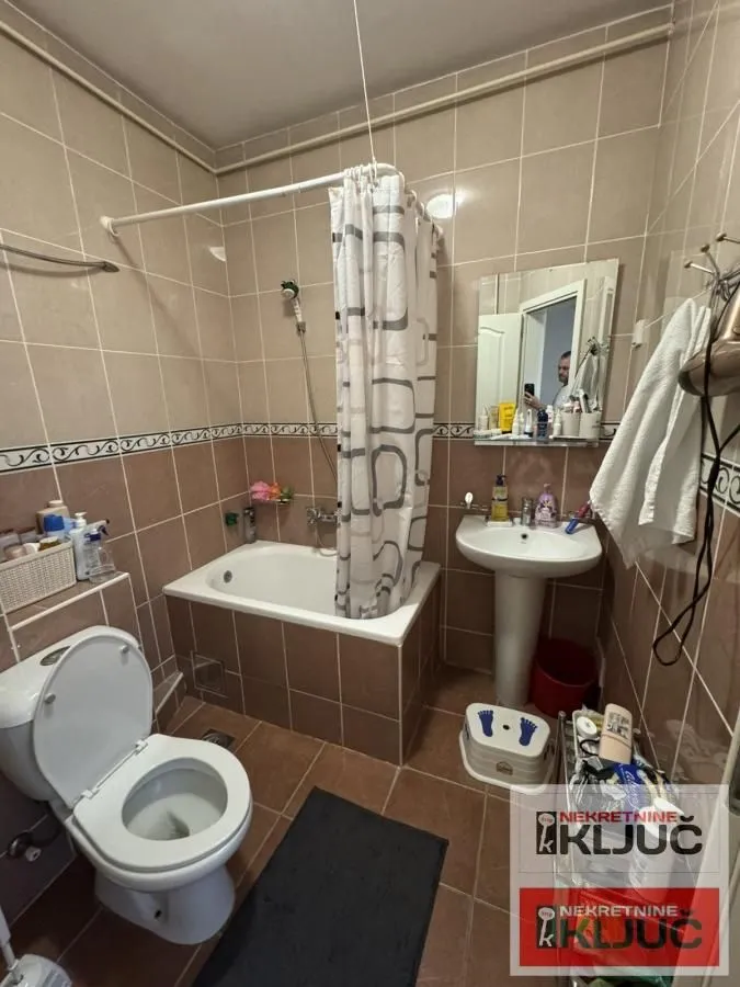 Prodaja, trosoban stan, 80m², Nova Detelinara, Novi Sad Sve Podlokacije