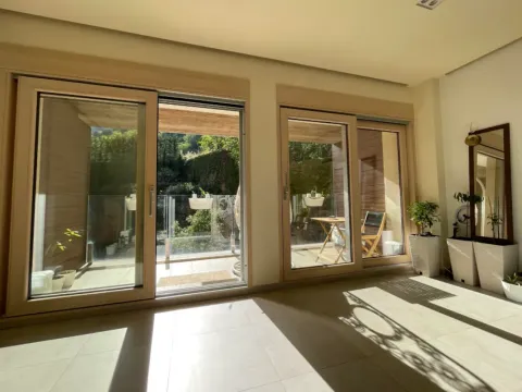 Prodaja, jednosoban stan, 52m², Škaljari, Kotor - image 2