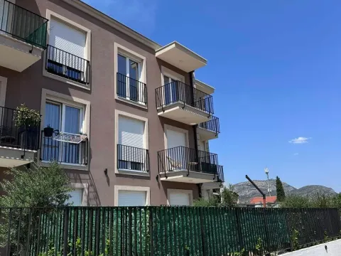 Izdavanje, jednosoban stan, 41m², Zagorič, Podgorica - image 18