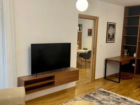 Rent, two bedroom apartment, 87m², Malo Brdo, Podgorica - image 1