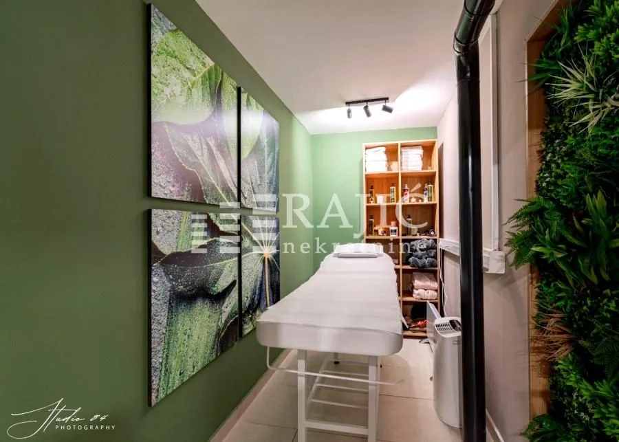 Rent, office space, 120m², Čubura, Beograd