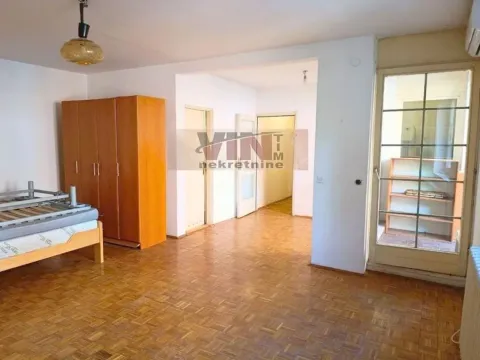 Stan in Vukov Spomenik