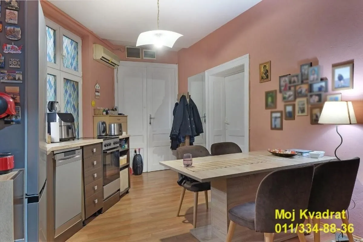 Sale, four bedroom apartment, 77m², Stari Grad, Beograd