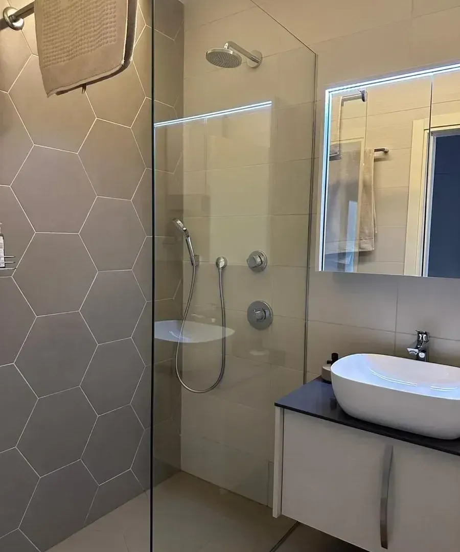 Sale, one bedroom apartment, 53m², Dobrota, Kotor