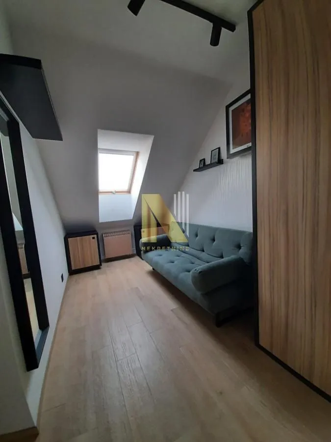 Prodaja, četvorosoban stan, 176m², Centar, Novi Sad