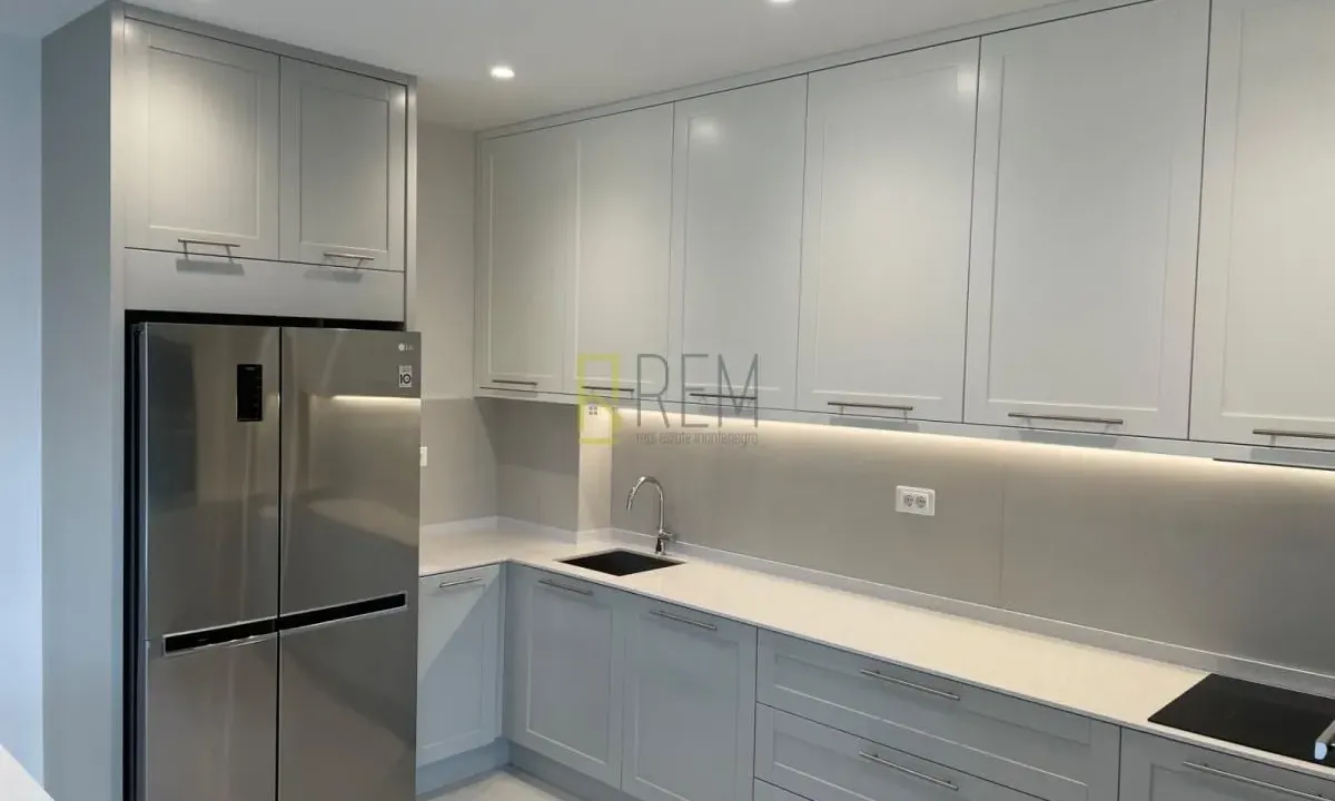 Sale, three bedroom apartment, 209m², Momišići, Podgorica