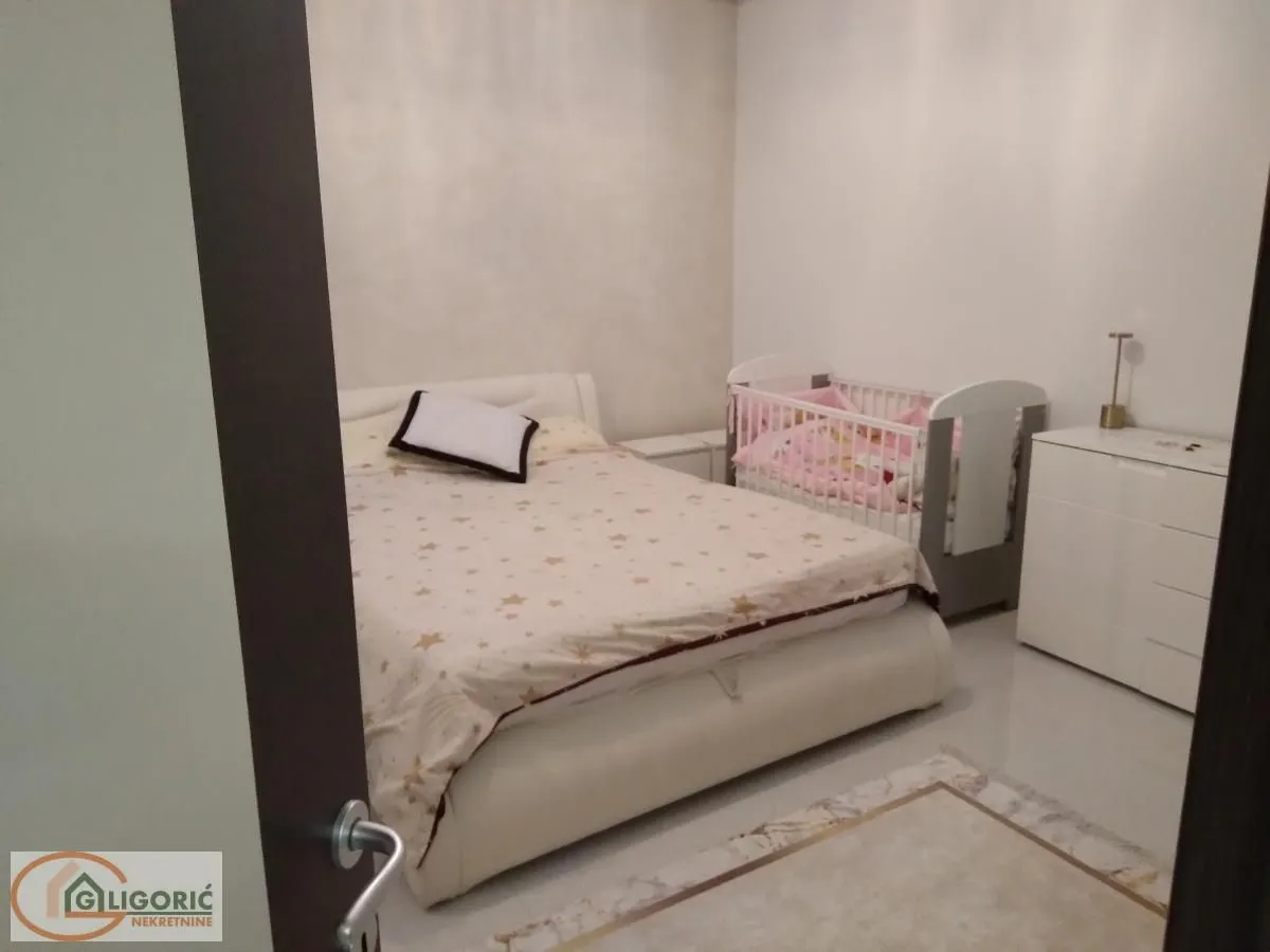 Sale, four bedroom apartment, 106m², Čubura, Beograd