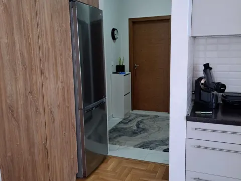 Prodaja, trosoban stan, 85m², Budva, Crna Gora - image 22