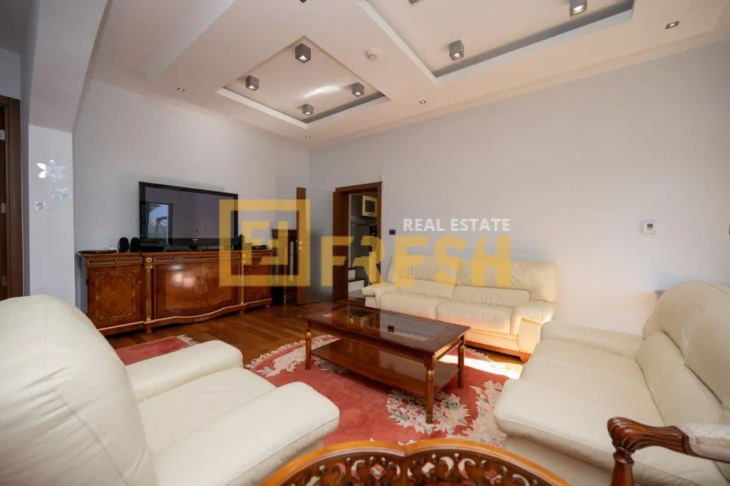 Rent, house, 380m², Mareza, Podgorica
