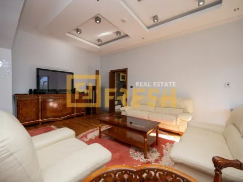 Rent, house, 380m², Mareza, Podgorica - image 16