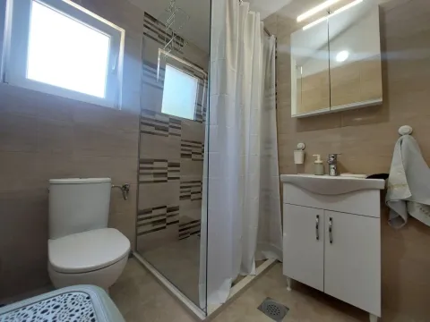 Rent, two bedroom apartment, 100m², Radanovići, Kotor - image 3