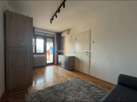 Izdavanje, trosoban stan, 70m², Stari Grad, Beograd - image 13