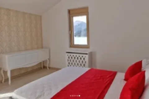 Izdavanje, trosoban stan, 140m², Opatovo, Tivat - image 7