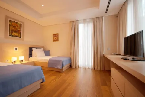 Rent, two bedroom apartment, 162m², Budva, Crna Gora - image 6