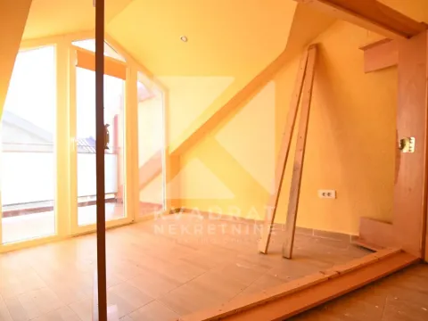 Izdavanje, trosoban stan, 100m², Zagorič, Podgorica - image 6