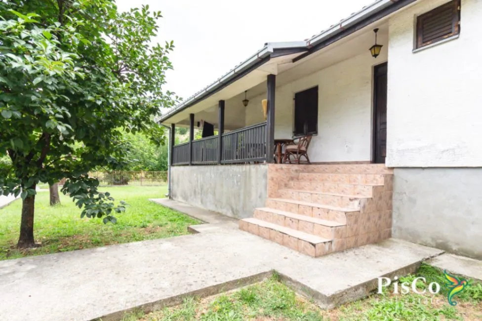 Sale, house, 200m², Rogami, Podgorica