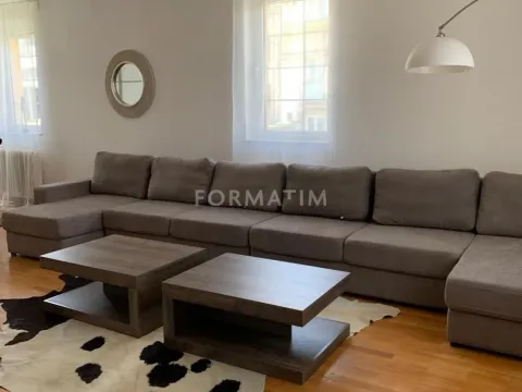 Izdavanje, četvorosoban stan, 125m², Savski Venac, Beograd - image 3