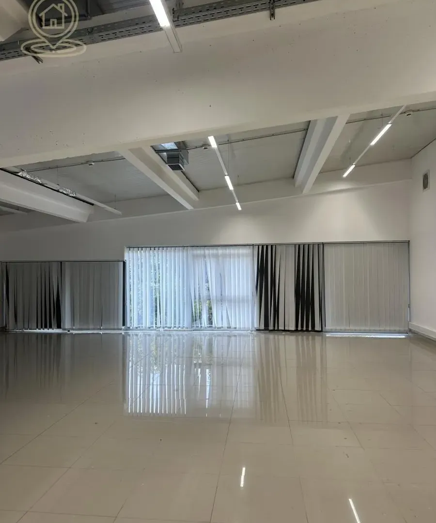 Rent, office space, 530m², Crveni Krst, Niš