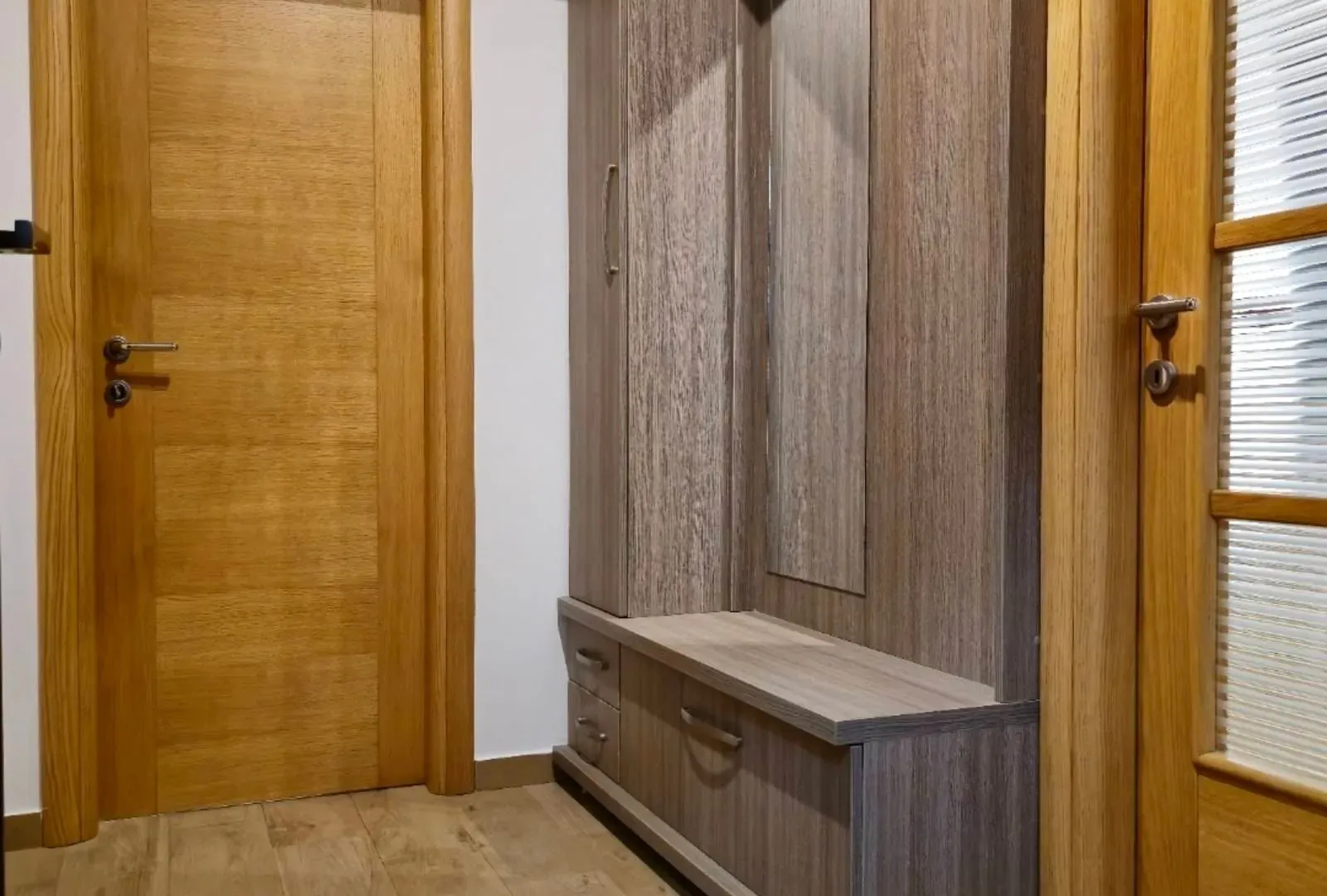 Izdavanje, jednosoban stan, 50m², Blok 9, Podgorica