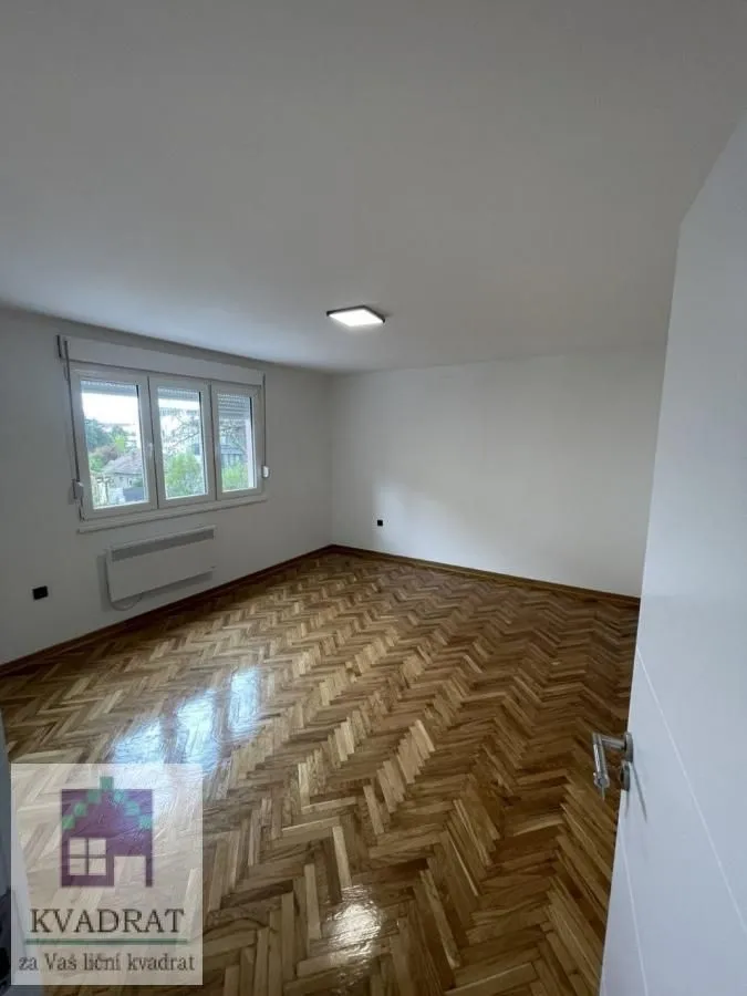 Prodaja, dvosoban stan, 55m², Adamovićevo Naselje, Novi Sad Sve Podlokacije