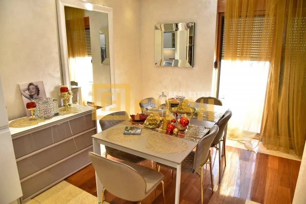 Rent, four bedroom apartment, 140m², Centar, Podgorica