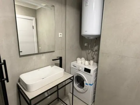 Izdavanje, jednosoban stan, 37m², Malo Brdo, Podgorica - image 8