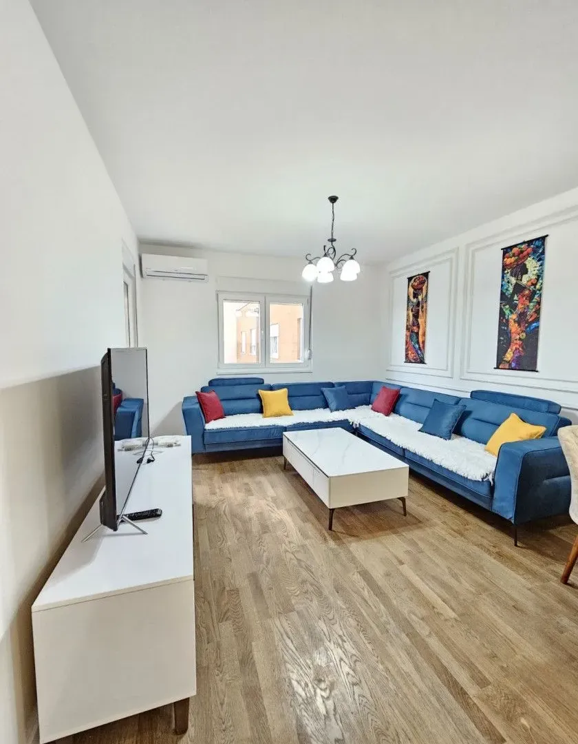 Izdavanje, jednosoban stan, 47m², Stari Aerodrom, Podgorica