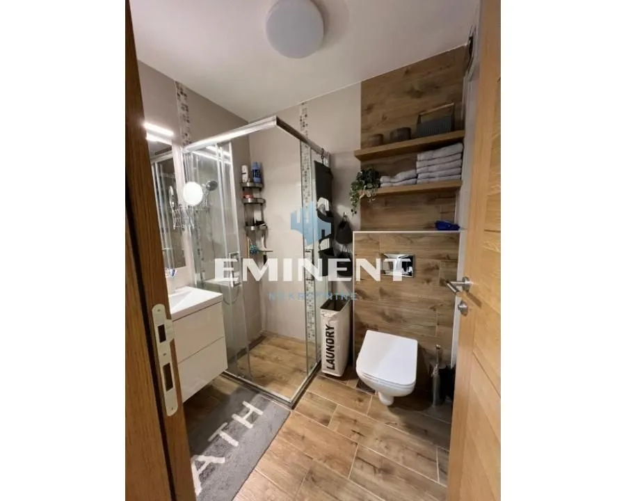 Prodaja, trosoban stan, 59m², Centar, Zlatibor