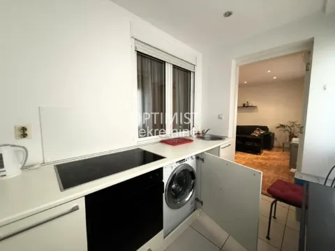 Rent, two bedroom apartment, 40m², Stari Grad, Beograd - image 5