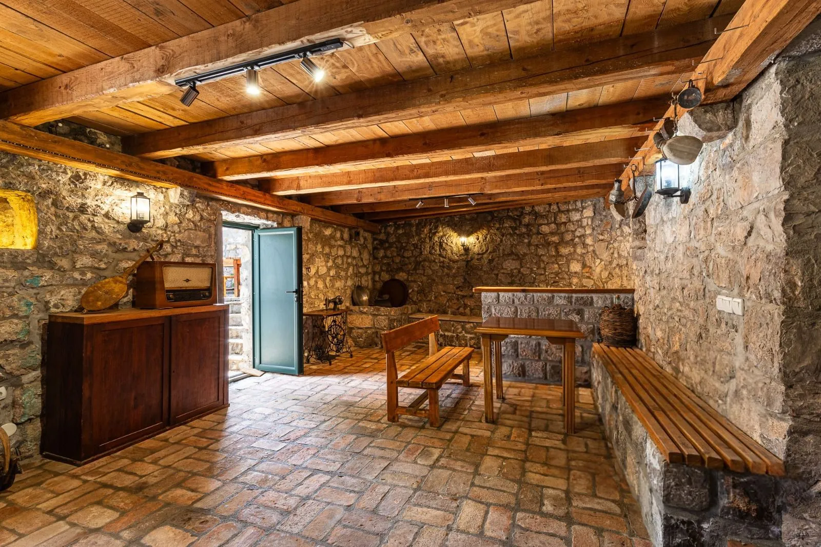 Sale, house, 200m², Radovići, Tivat