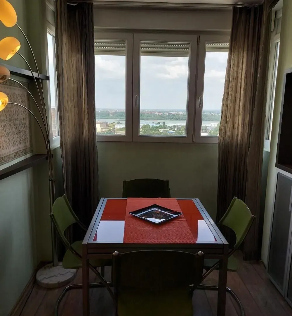 Izdavanje, četvorosoban stan, 115m², Hala Pionir, Palilula Sve Podlokacije