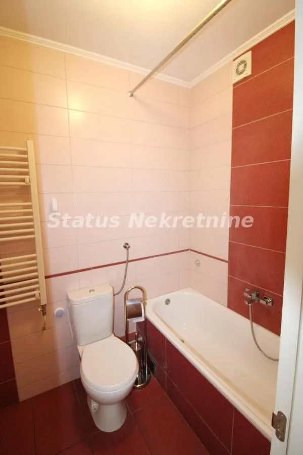 Prodaja, trosoban stan, 83m², Bulevar Oslobodjenja, Novi Sad Sve Podlokacije