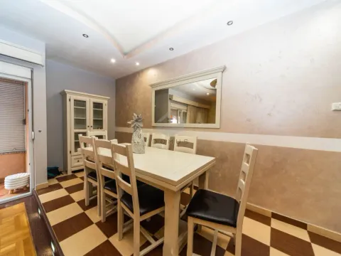 Izdavanje, dvosoban stan, 85m², Krivi Most, Podgorica - image 3