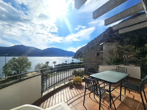 Sale, two bedroom apartment, 77m², Orahovac, Kotor - image 2