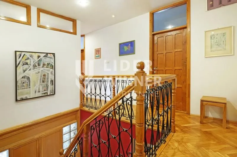 Sale, apartment, 281m², Voždovačka Crkva, Voždovac Sve Podlokacije