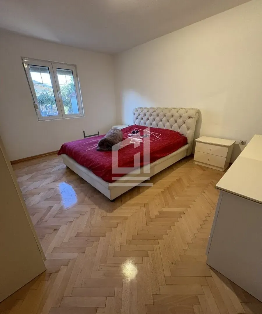 Rent, house, 350m², Zlatica, Podgorica