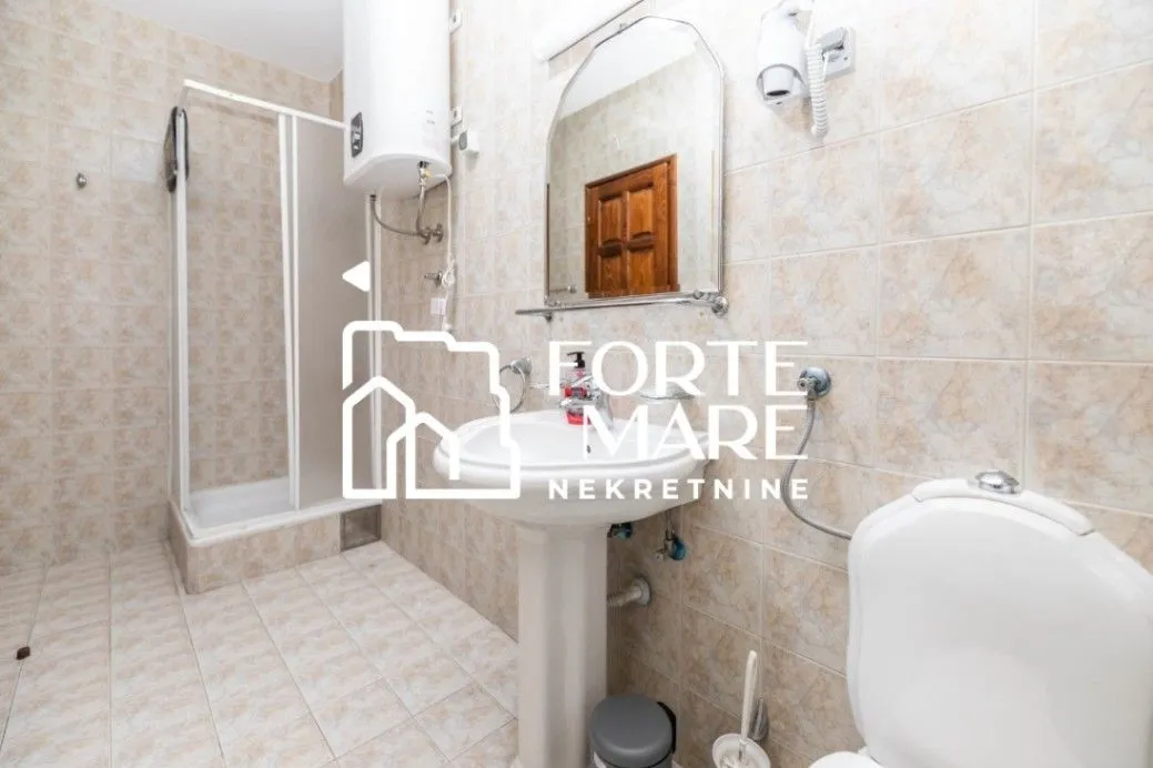 Prodaja, kuća, 241m², Đenovići, Herceg Novi