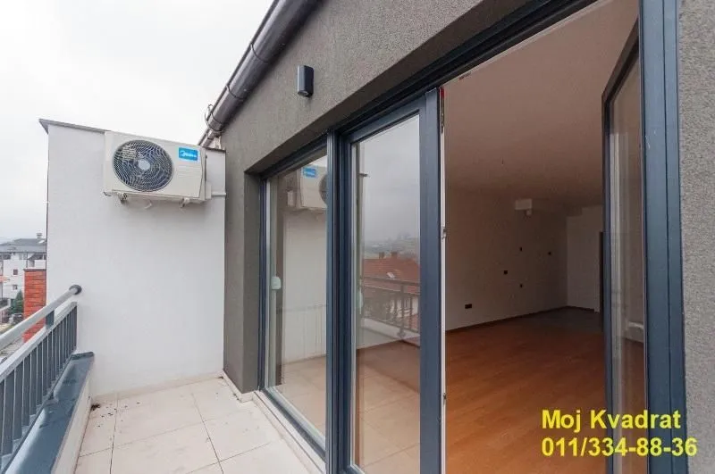 Prodaja, trosoban stan, 92m², Autokomanda, Voždovac Sve Podlokacije