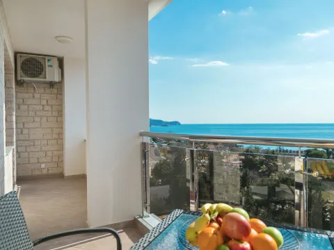 Prodaja, trosoban stan, 107m², Bečići, Budva - image 2