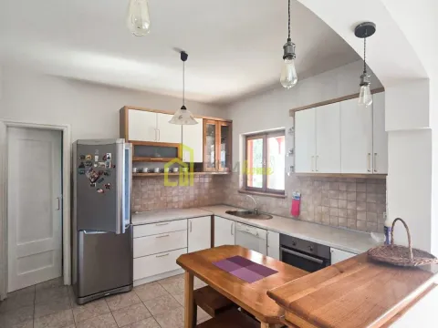 Rent, house, 200m², Tološi, Podgorica - image 7