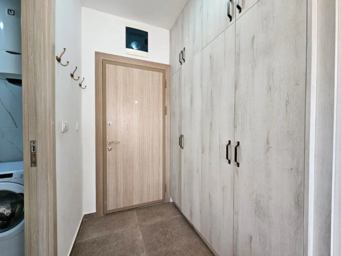 Izdavanje, jednosoban stan, 40m², Cvijetin Brijeg, Podgorica