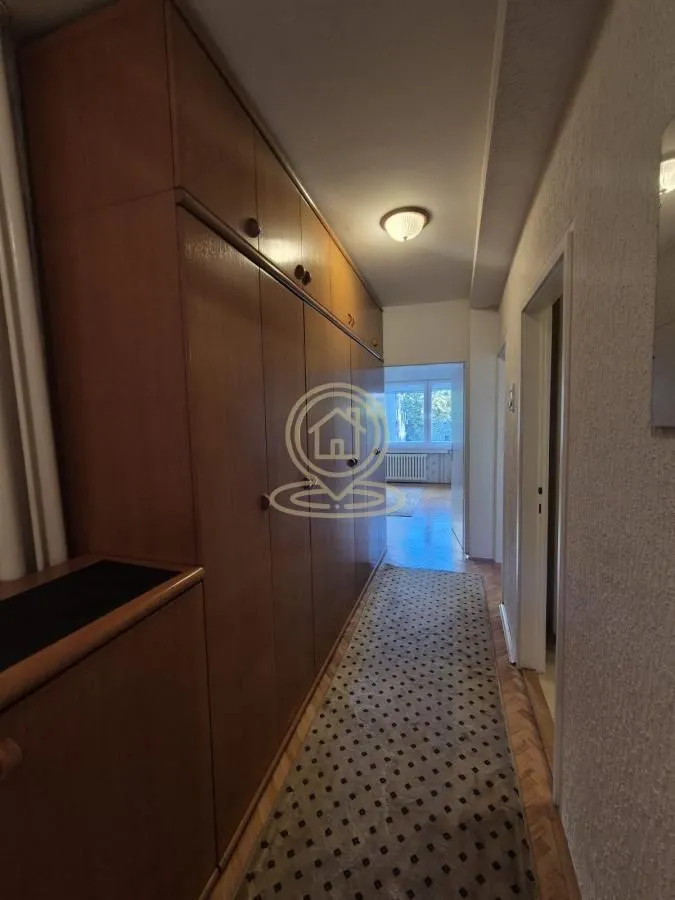 Izdavanje, trosoban stan, 70m², Stari Grad, Beograd
