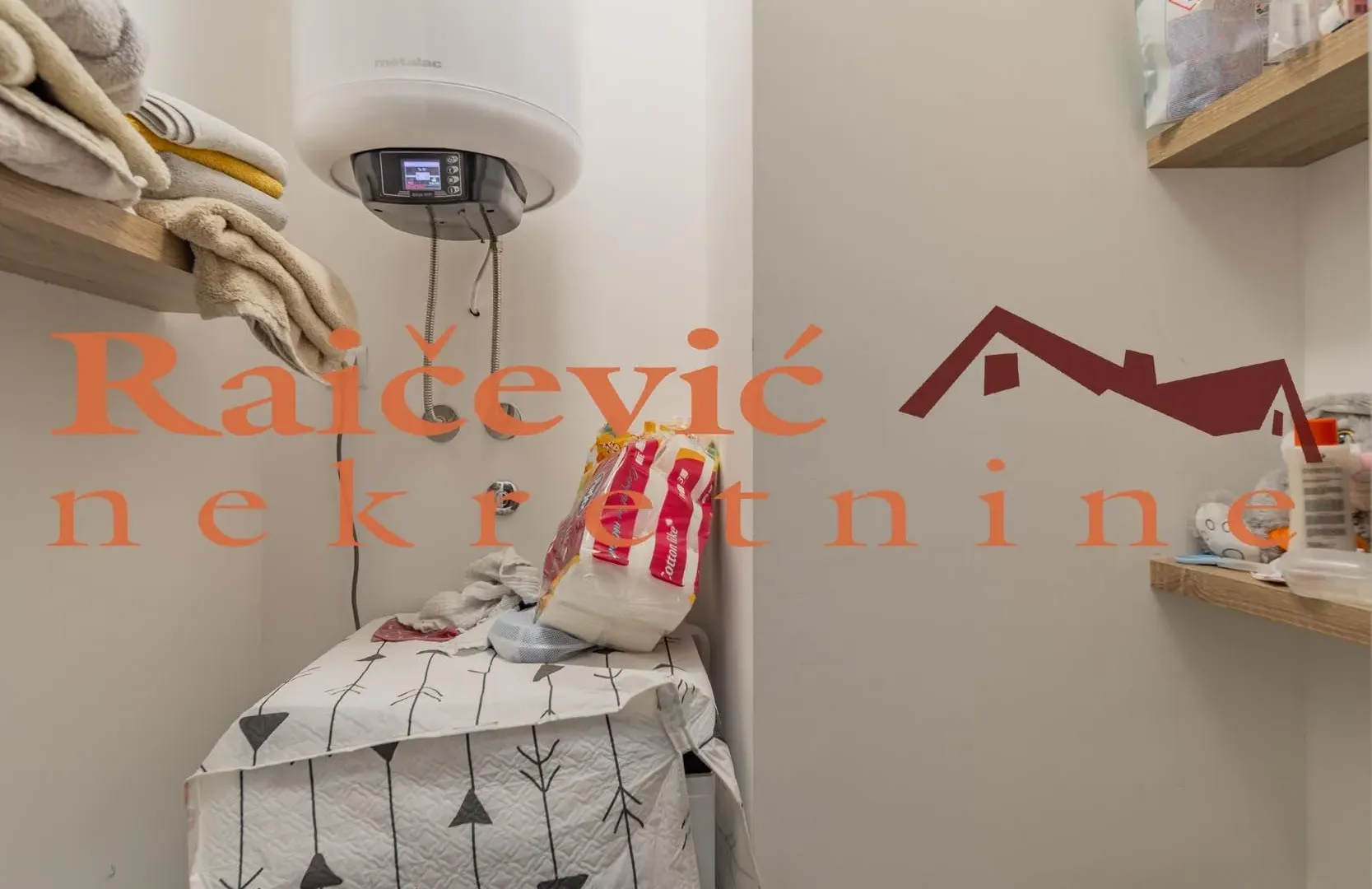 Sale, three bedroom apartment, 88m², Trošarina, Voždovac Sve Podlokacije