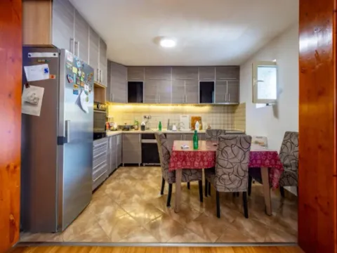 Prodaja, kuća, 175m², Prčanj, Kotor - image 7